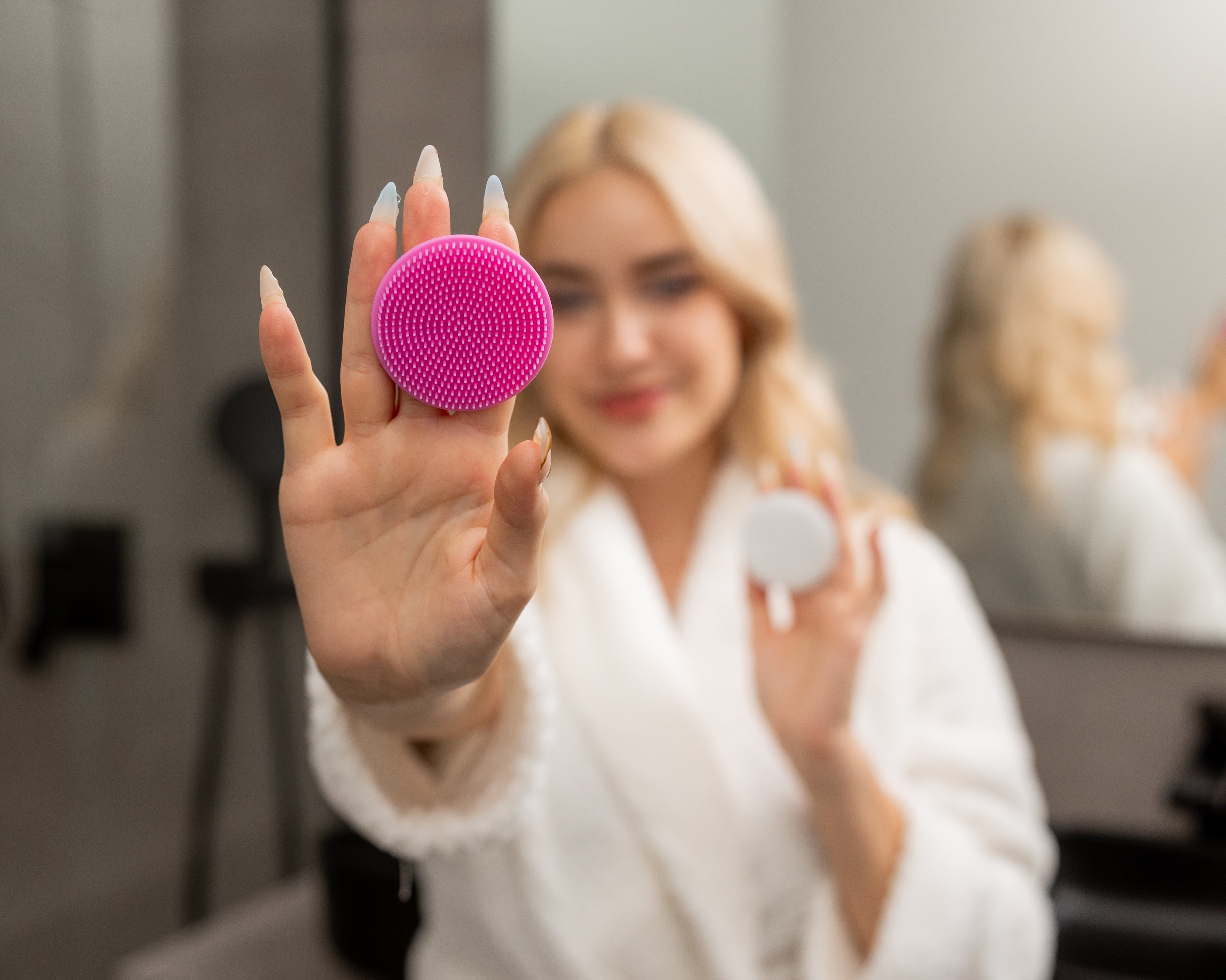 The Impact of Daily Pollution on Your Skin and How flexii Can Help.